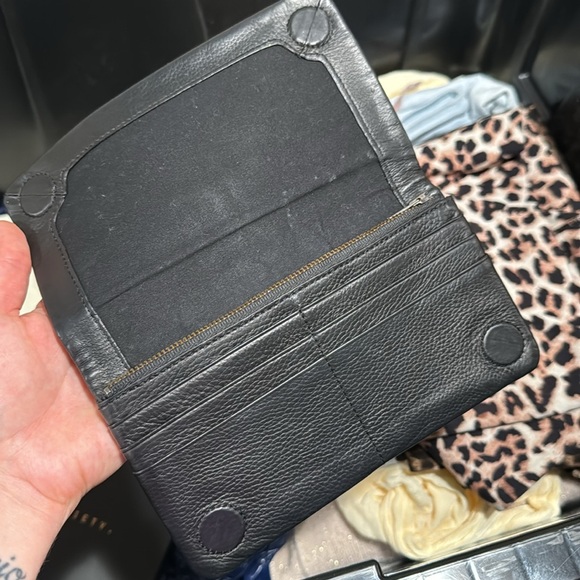 Some Type of Love wallet STATUS ANXIETY - Picture 5 of 8